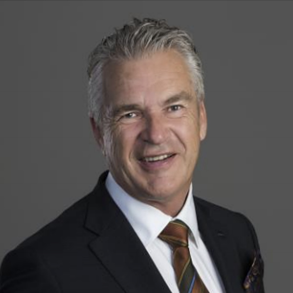 ernst-bruderer-sportbusiness-ch